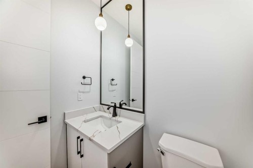 69 Lakes Estates Circle, Strathmore, AB - Indoor Photo Showing Bathroom