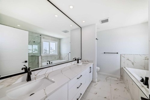 69 Lakes Estates Circle, Strathmore, AB - Indoor Photo Showing Bathroom