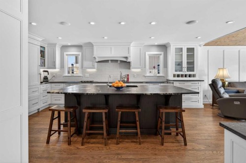12 Midpark Place Se, Calgary, AB - Indoor Photo Showing Kitchen With Upgraded Kitchen