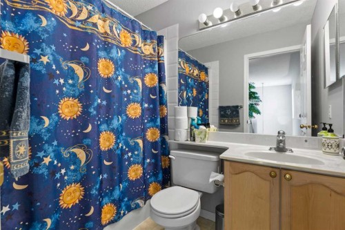 465 Panamount Boulevard Nw, Calgary, AB - Indoor Photo Showing Bathroom