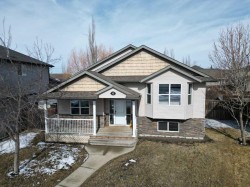45 Lyons Close Red Deer, AB T4R 3P5