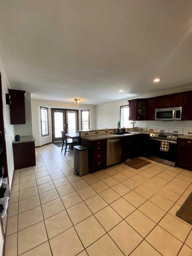 45 Lyons Close, Red Deer, AB - Indoor Photo Showing Kitchen