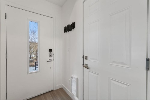 252 Walden Path Se, Calgary, AB - Indoor Photo Showing Other Room