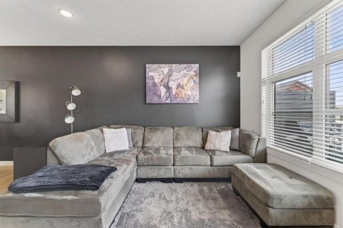 252 Walden Path Se, Calgary, AB - Indoor Photo Showing Living Room