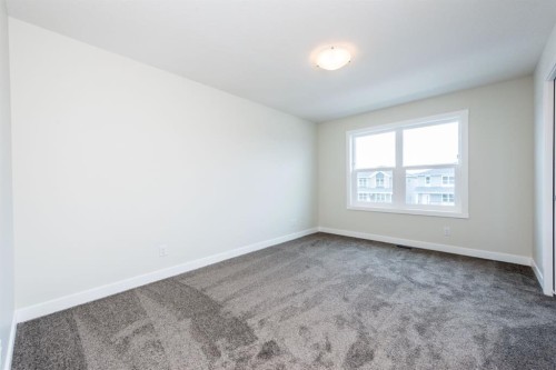 671 Wolf Willow Boulevard Se, Calgary, AB - Indoor Photo Showing Other Room