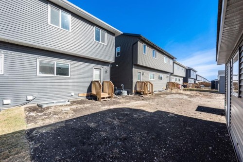 671 Wolf Willow Boulevard Se, Calgary, AB - Outdoor With Exterior