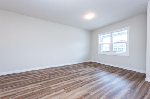 671 Wolf Willow Boulevard Se, Calgary, AB - Indoor Photo Showing Other Room