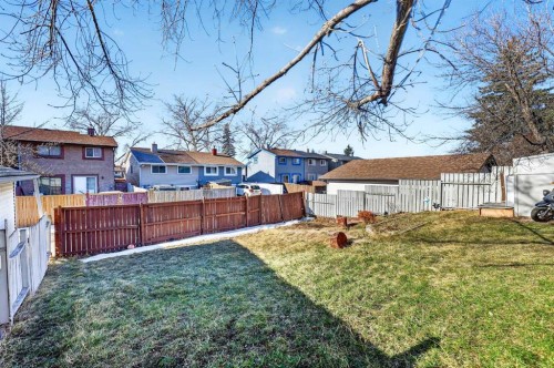 928 Pinecliff Drive Ne, Calgary, AB - Outdoor