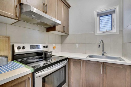 148 Savanna Close Ne, Calgary, AB - Indoor Photo Showing Kitchen