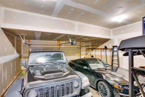 148 Savanna Close Ne, Calgary, AB - Indoor Photo Showing Garage