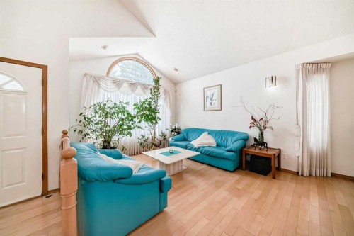 223 Hawkstone Close Nw, Calgary, AB - Indoor Photo Showing Living Room