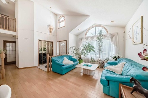 223 Hawkstone Close Nw, Calgary, AB - Indoor