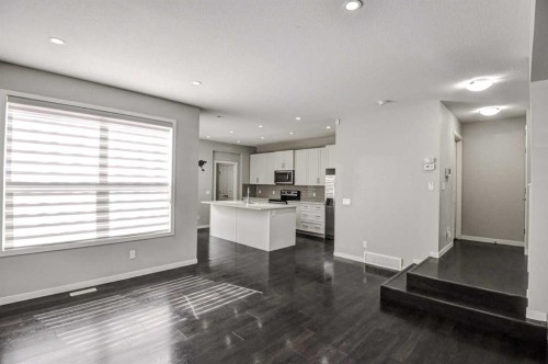 195 Masters Avenue Se, Calgary, AB - Indoor Photo Showing Kitchen