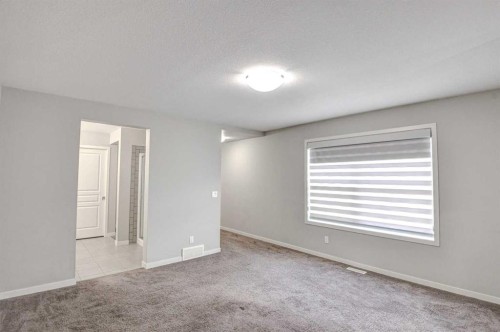 195 Masters Avenue Se, Calgary, AB - Indoor Photo Showing Other Room