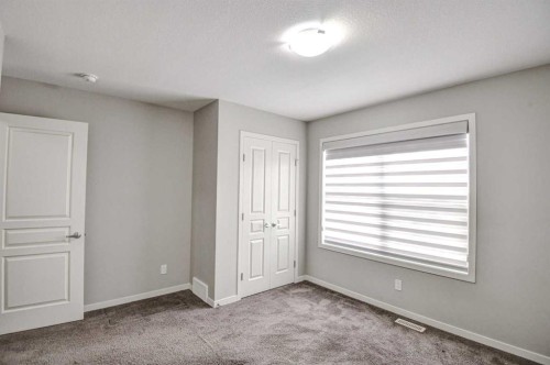 195 Masters Avenue Se, Calgary, AB - Indoor Photo Showing Other Room
