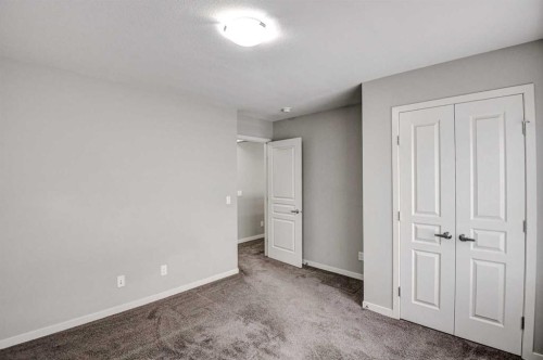 195 Masters Avenue Se, Calgary, AB - Indoor Photo Showing Other Room