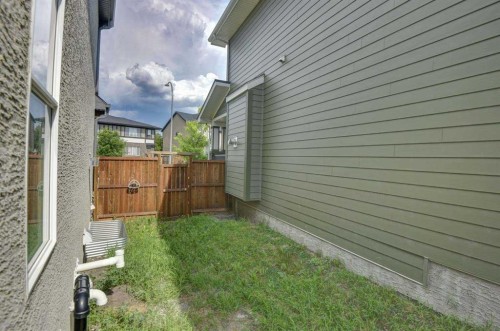 195 Masters Avenue Se, Calgary, AB - Outdoor With Exterior