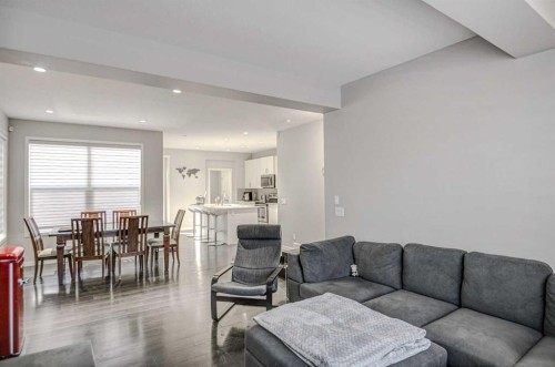 195 Masters Avenue Se, Calgary, AB - Indoor Photo Showing Living Room