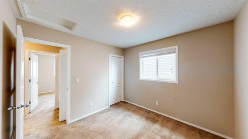 198 Skyview Point Road Ne, Calgary, AB - Indoor Photo Showing Other Room