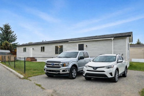 113 Heritage Drive, Okotoks, AB 