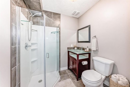 66 Sage Valley Manor Nw, Calgary, AB - Indoor Photo Showing Bathroom