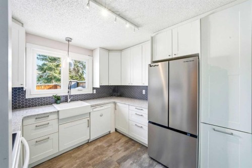 773 Kingsmere Crescent Sw, Calgary, AB - Indoor Photo Showing Kitchen