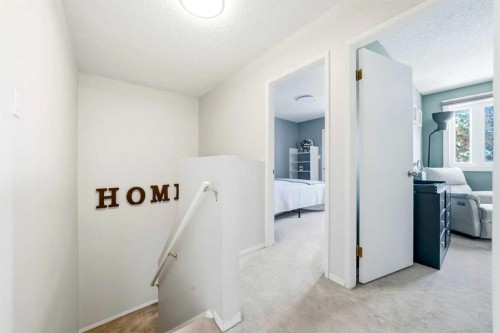 773 Kingsmere Crescent Sw, Calgary, AB - Indoor Photo Showing Other Room