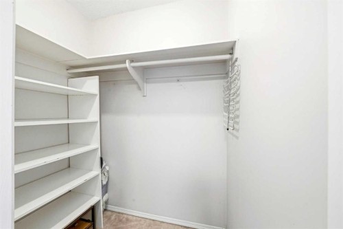 773 Kingsmere Crescent Sw, Calgary, AB - Indoor With Storage
