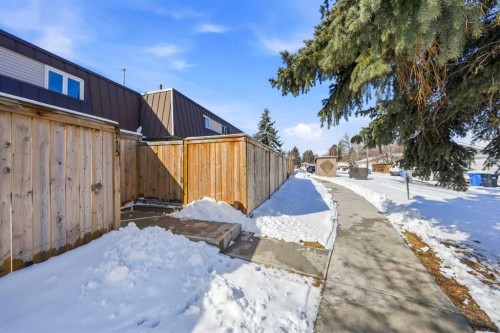 773 Kingsmere Crescent Sw, Calgary, AB - Outdoor