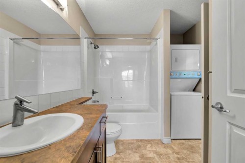 318-26 Val Gardena View Sw, Calgary, AB - Indoor Photo Showing Other Room