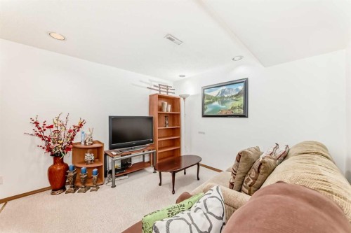69 Applemont Place Se, Calgary, AB - Indoor