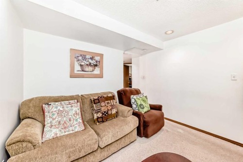 69 Applemont Place Se, Calgary, AB - Indoor