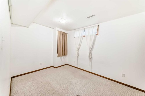 69 Applemont Place Se, Calgary, AB - Indoor Photo Showing Other Room