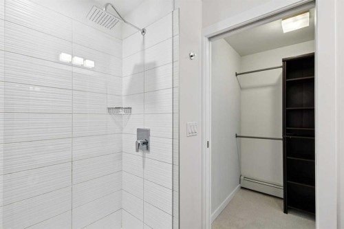 131-721 4 Street Ne, Calgary, AB - Indoor Photo Showing Bathroom