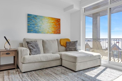 3404-200 Seton Circle Se, Calgary, AB - Indoor Photo Showing Living Room