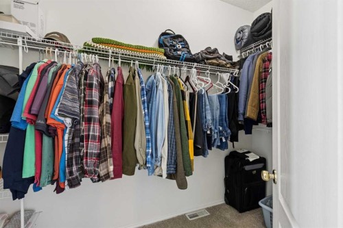 40 Edgeridge Terrace Nw, Calgary, AB - Indoor With Storage