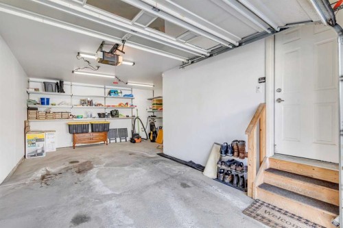 40 Edgeridge Terrace Nw, Calgary, AB - Indoor Photo Showing Garage