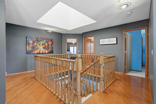 131 Edgebrook Circle Nw, Calgary, AB - Indoor Photo Showing Other Room