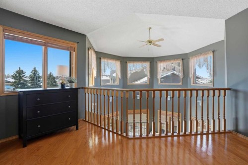 131 Edgebrook Circle Nw, Calgary, AB - Indoor Photo Showing Other Room