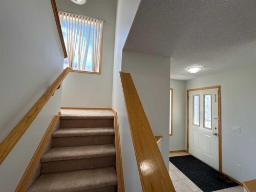 244 Los Alamos Place Ne, Calgary, AB - Indoor Photo Showing Other Room