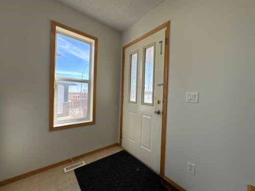 244 Los Alamos Place Ne, Calgary, AB - Indoor Photo Showing Other Room