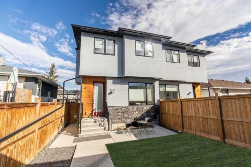 935 Regal Crescent Ne, Calgary, AB - Indoor Photo Showing Laundry Room