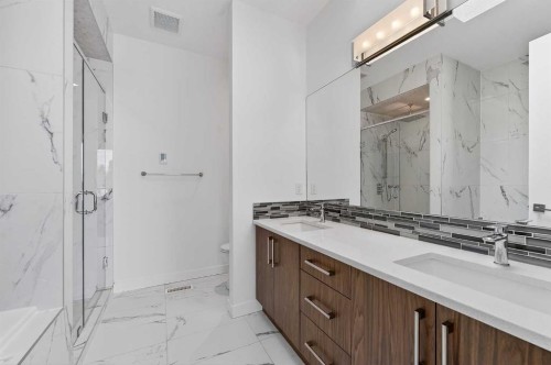 935 Regal Crescent Ne, Calgary, AB - Indoor Photo Showing Other Room