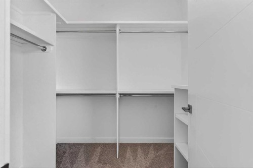 935 Regal Crescent Ne, Calgary, AB - Indoor Photo Showing Bathroom