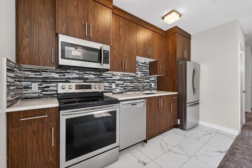 935 Regal Crescent Ne, Calgary, AB - Indoor Photo Showing Garage