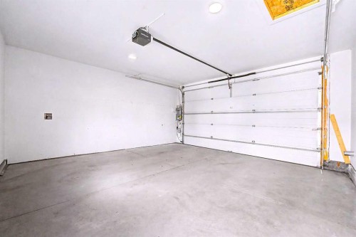 935 Regal Crescent Ne, Calgary, AB - Outdoor