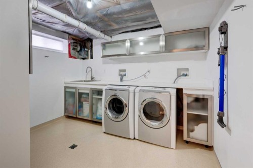 3119 46 Street Sw, Calgary, AB - Indoor Photo Showing Laundry Room