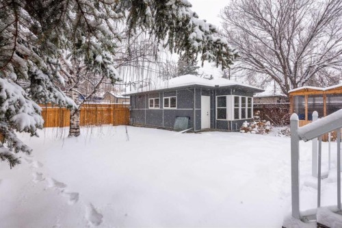 3119 46 Street Sw, Calgary, AB - Outdoor