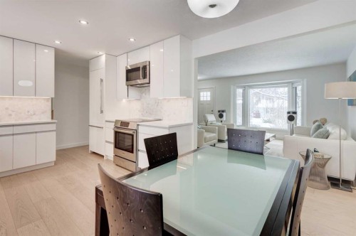 3119 46 Street Sw, Calgary, AB - Indoor