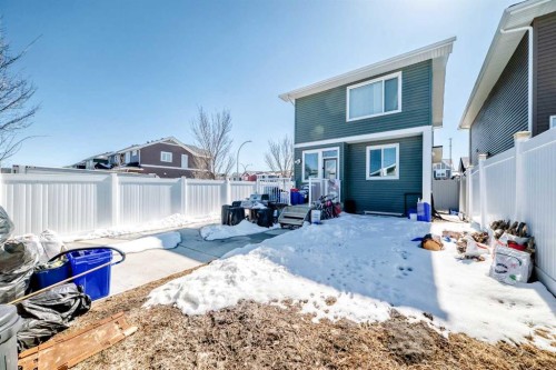 392 Redstone Drive Ne, Calgary, AB - Outdoor